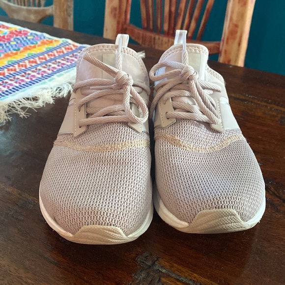 New Balance Women's FuelCore Nergize Sport V1 Cross Trainer - Picture 4 of 10